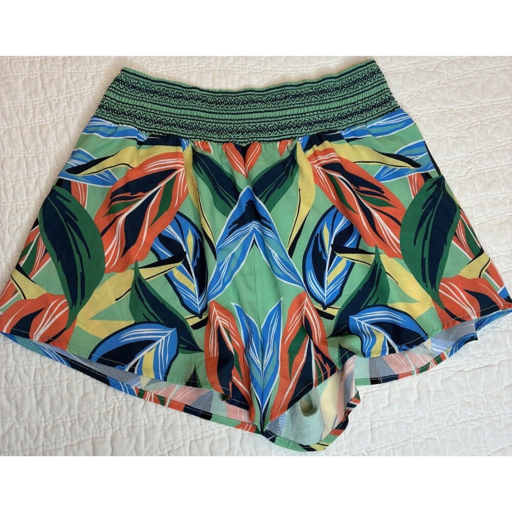 NEW Jealous Tomato womens shorts Sz M tropical leaf smocked waist resort beach